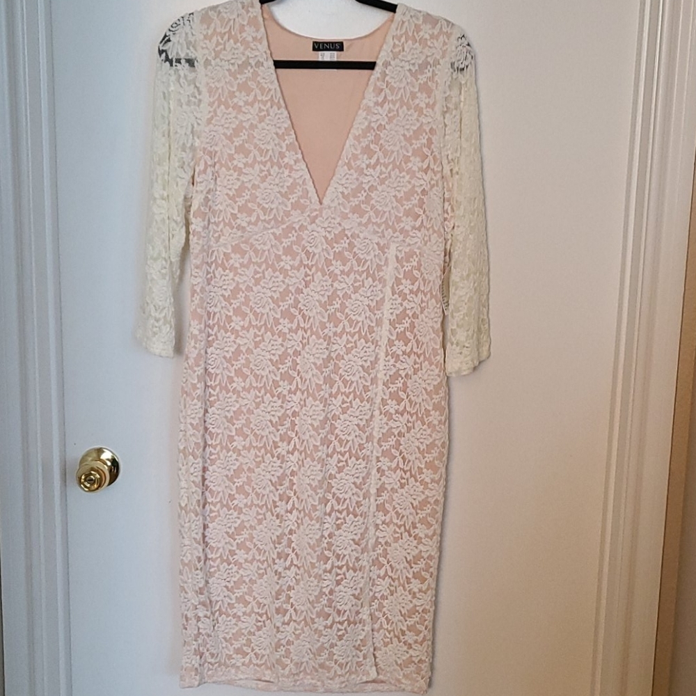 Cream and nude lace dress size 16 XL